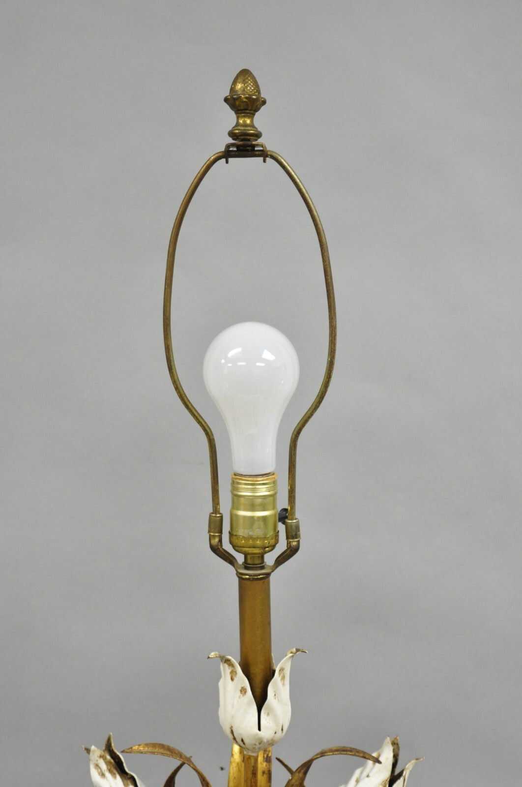 Vintage Italian Hollywood Regency Gold Gilt Iron White Tulip Flower Table Lamp
