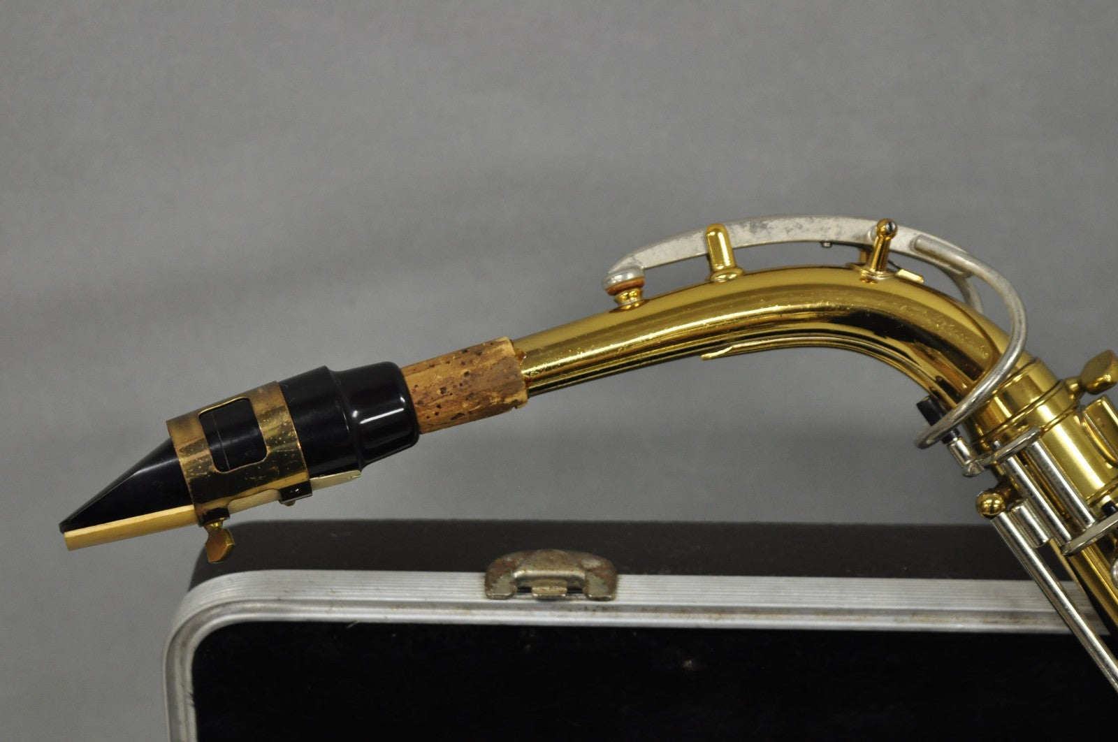 Vintage Bundy Selmer Brass Alto Saxophone in Hard Case Model 632379