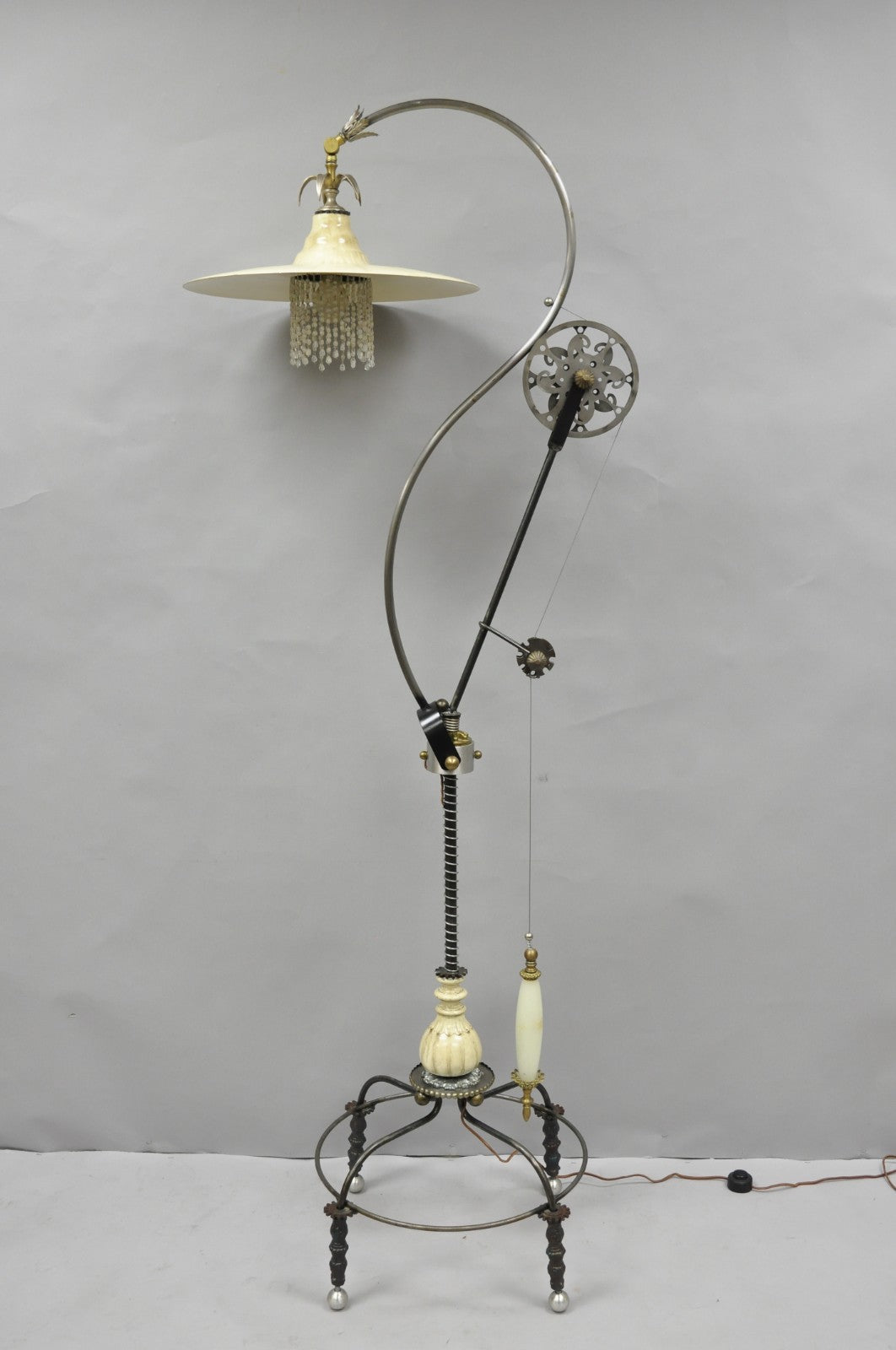 Unique Vintage Retro Steampunk Adjustable Cantilever Pulley Victorian Floor Lamp
