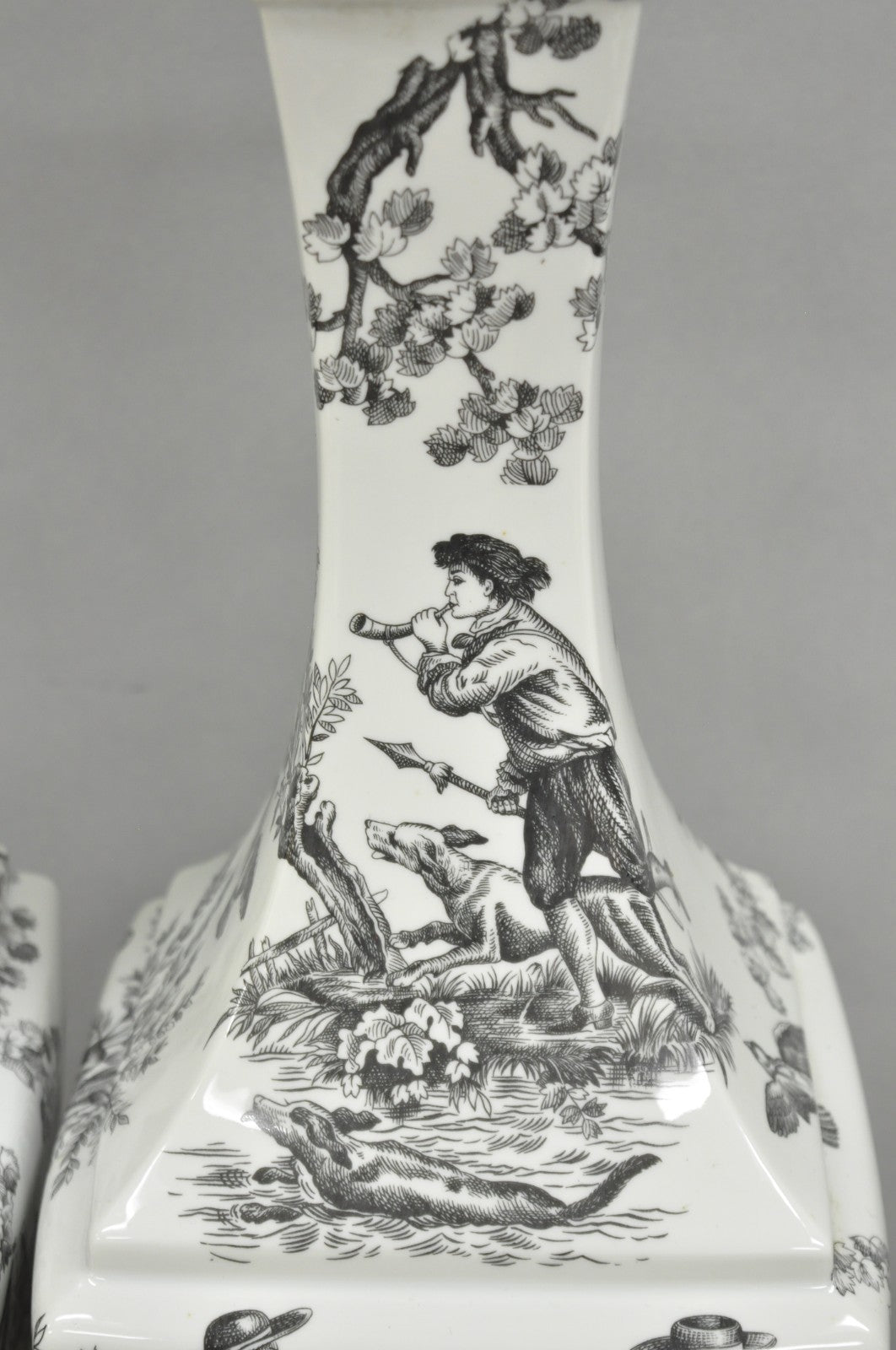 Porcelaine de Paris French Country Toile Porcelain Jardinierie Table Lamps Pair