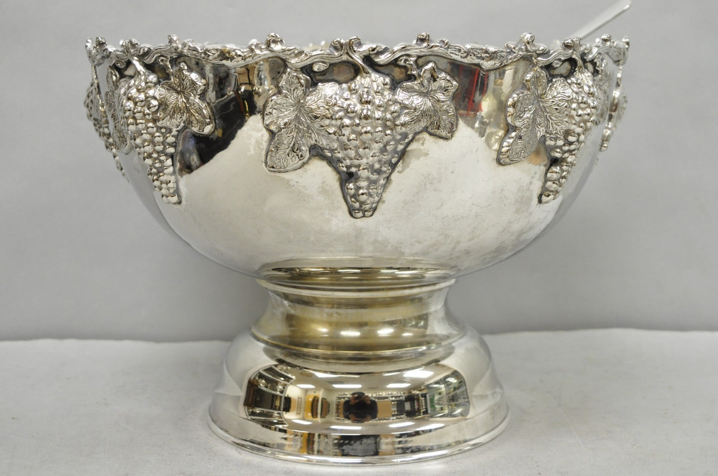 Vintage Grapevine Cluster Silver Plated Footed Punch Bowl Champagne Ice Bucket