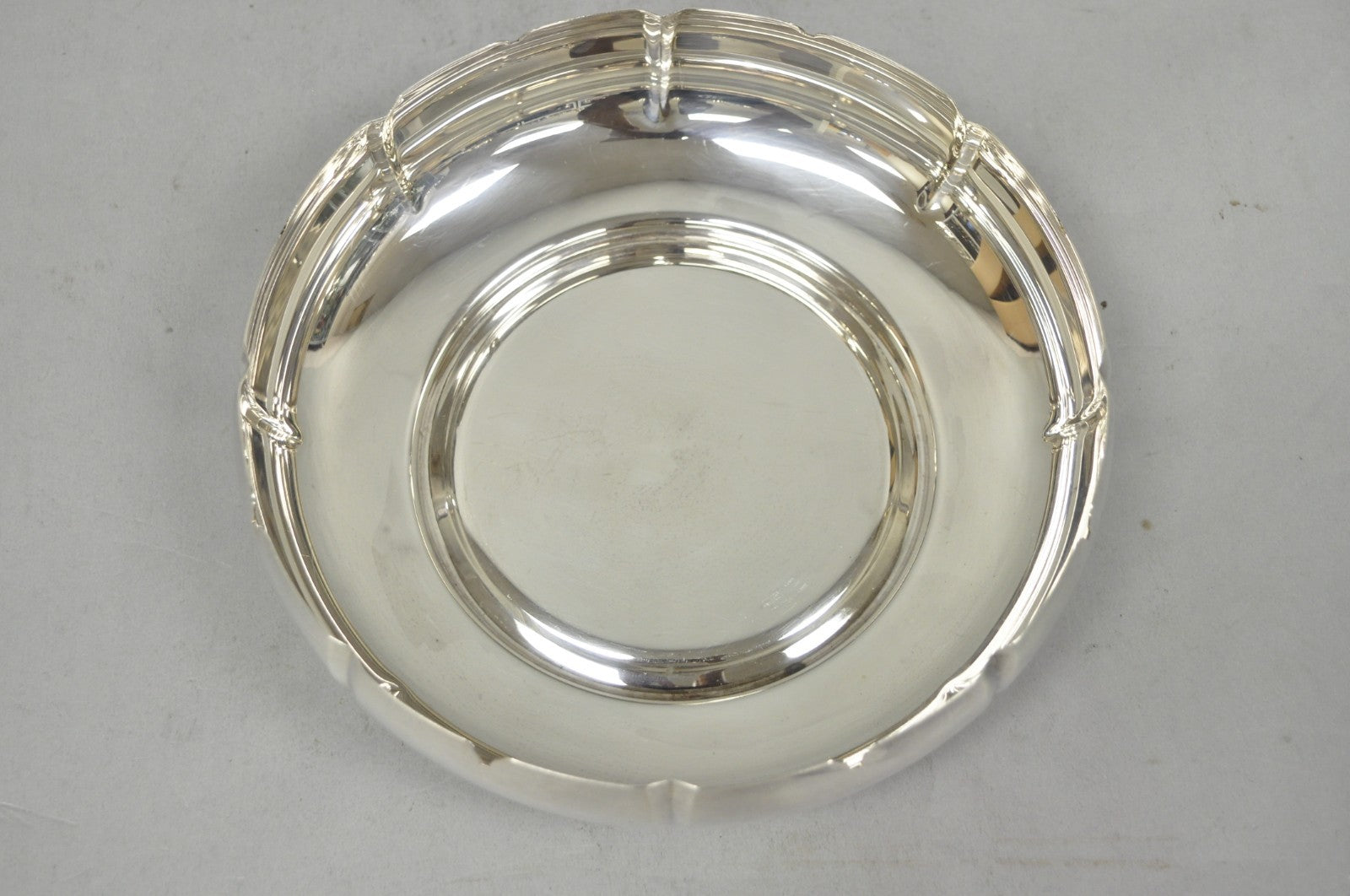 Vintage Lundt M-85 Silver Plated Round Scalloped Serving Candy Dish Bowl