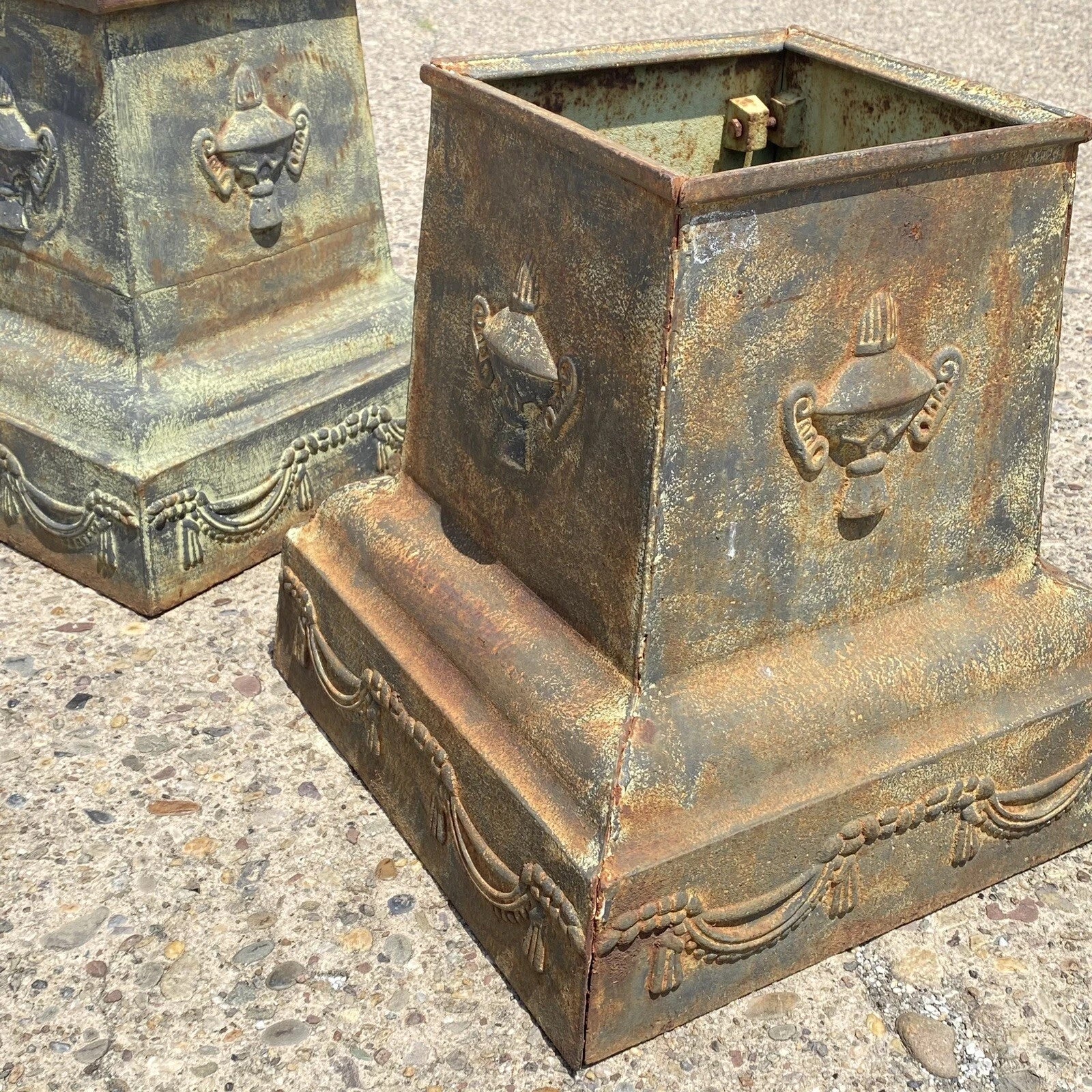 Vintage Neoclassical Style Green Cast Iron Garden Planter Urn Pedestal Base Pair