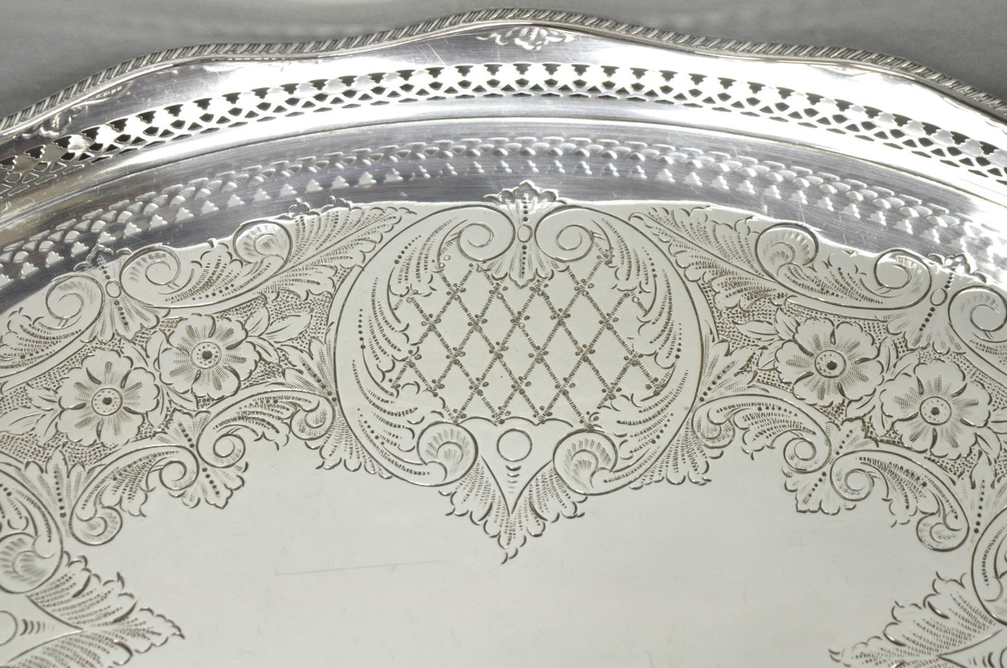 Vintage Israel Freeman and Son English Edwardian Oval Silver Plated Platter Tray