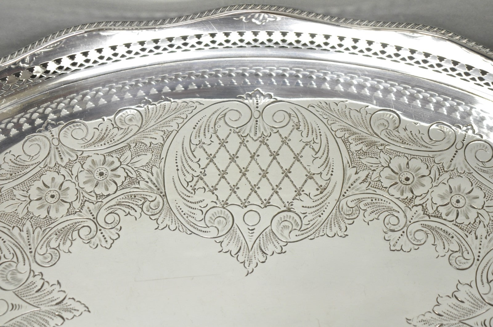 Vintage Israel Freeman and Son English Edwardian Oval Silver Plated Platter Tray