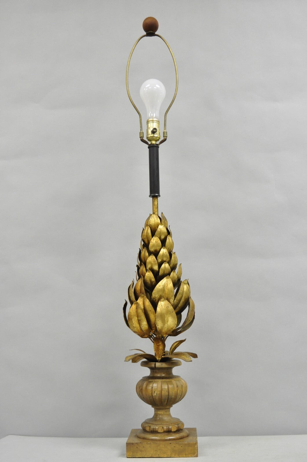 Vintage Italian Hollywood Regency Gold Gilt Leafy Iron Artichoke Table Lamp