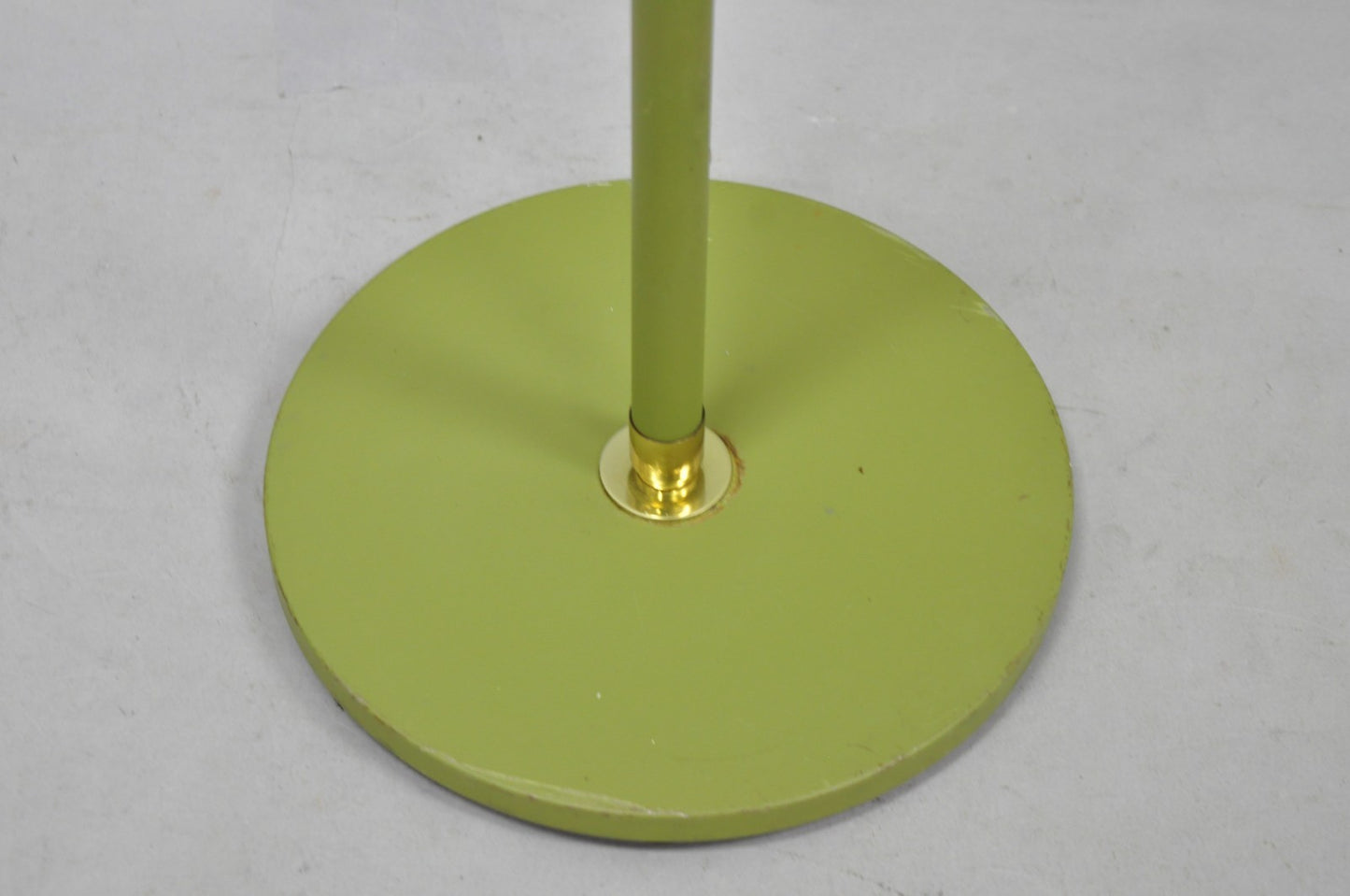 Vintage Mid Century Modern Avocado Green Adjustable Flying Saucer Floor Lamp