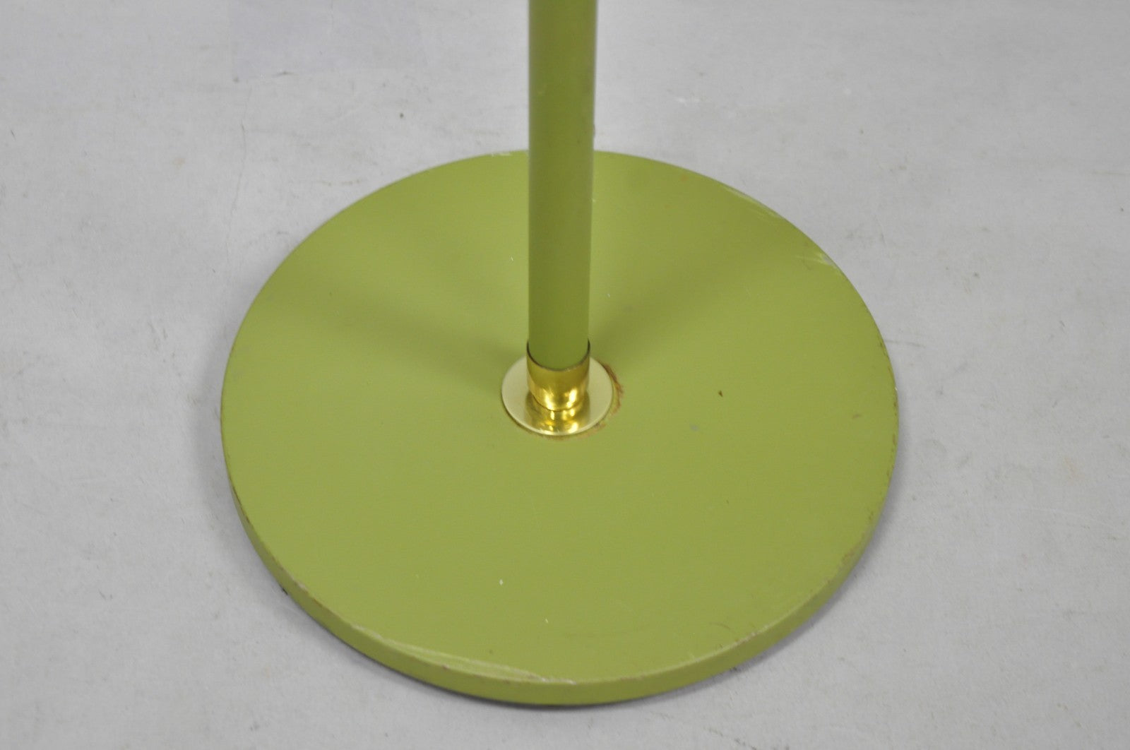 Vintage Mid Century Modern Avocado Green Adjustable Flying Saucer Floor Lamp