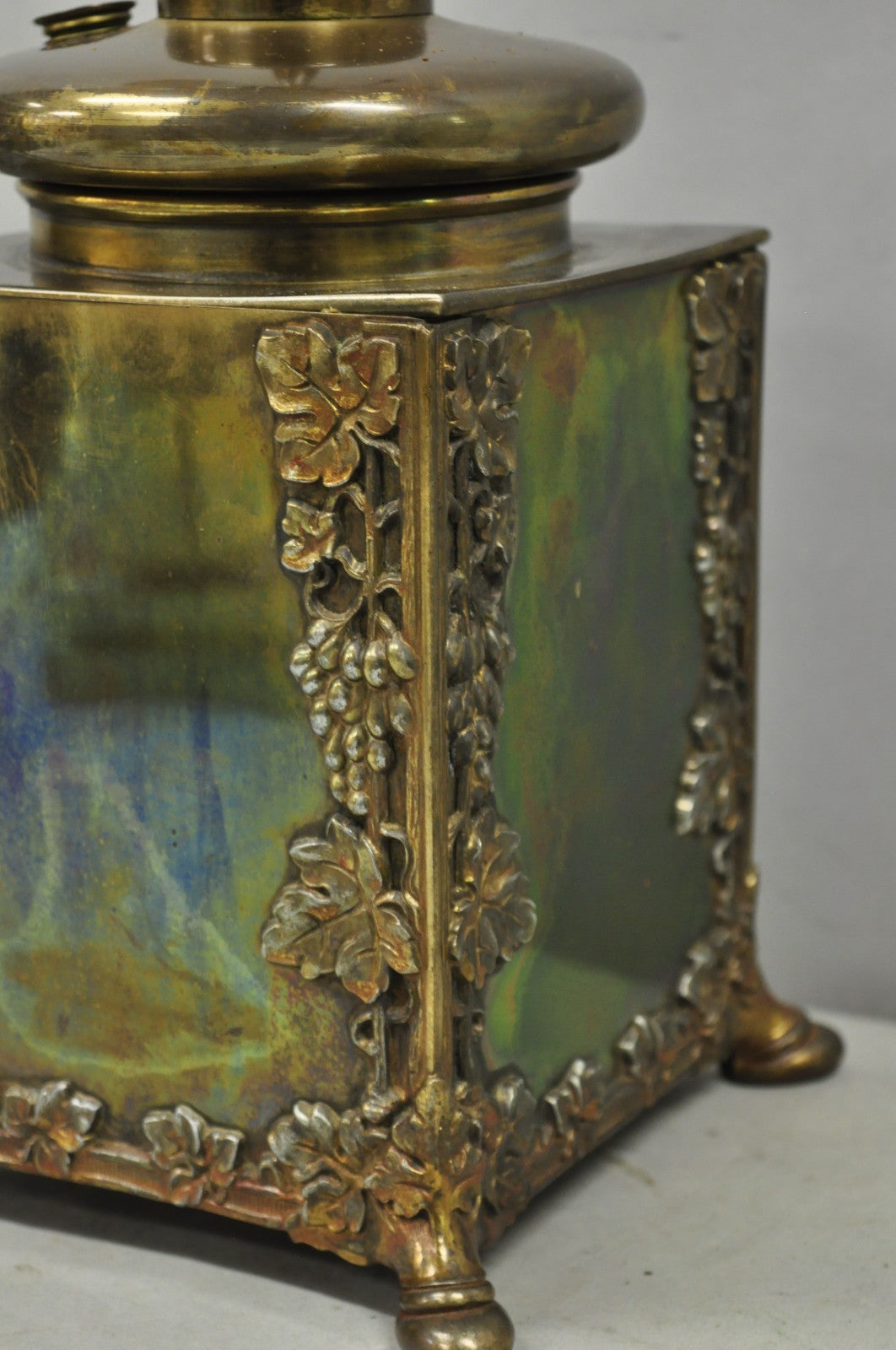 Antique French Art Nouveau Brass Maple Leaf Converted Oil Lamp Table Lamp