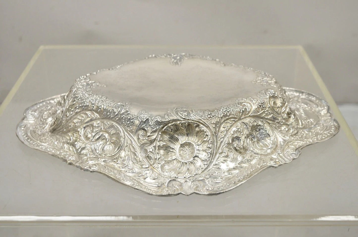 M&H English Victorian Art Nouveau Silver Plated Floral Repousse Fruit Bowls Pair