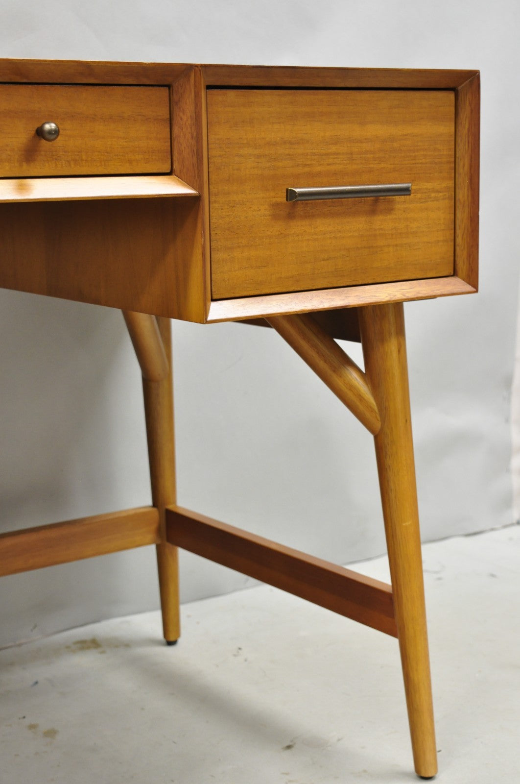 West Elm Williams Sonoma Mid Century Modern Acacia Teak Wood Style Writing Desk