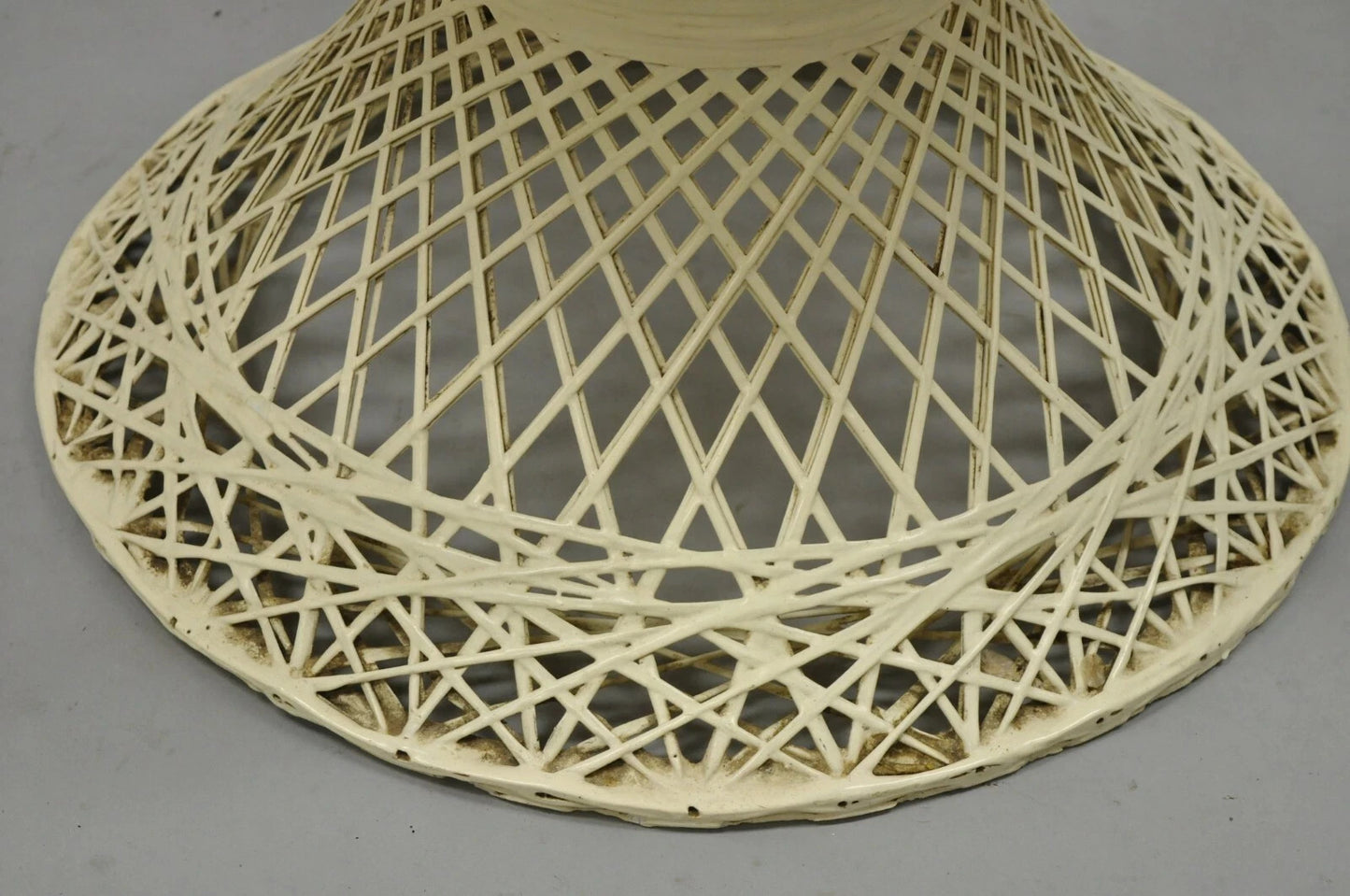 Vintage Russell Woodard Mid Century Modern Woven Spun Fiberglass Side Chair