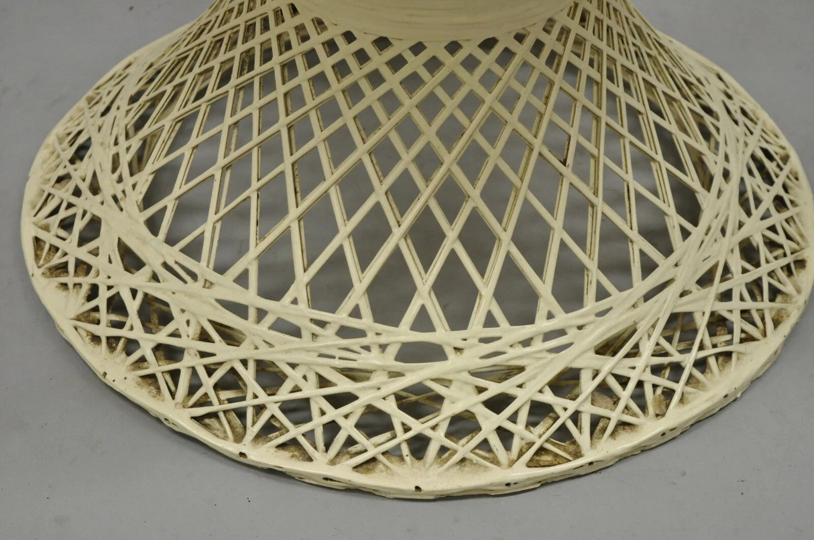 Vintage Russell Woodard Mid Century Modern Woven Spun Fiberglass Side Chair
