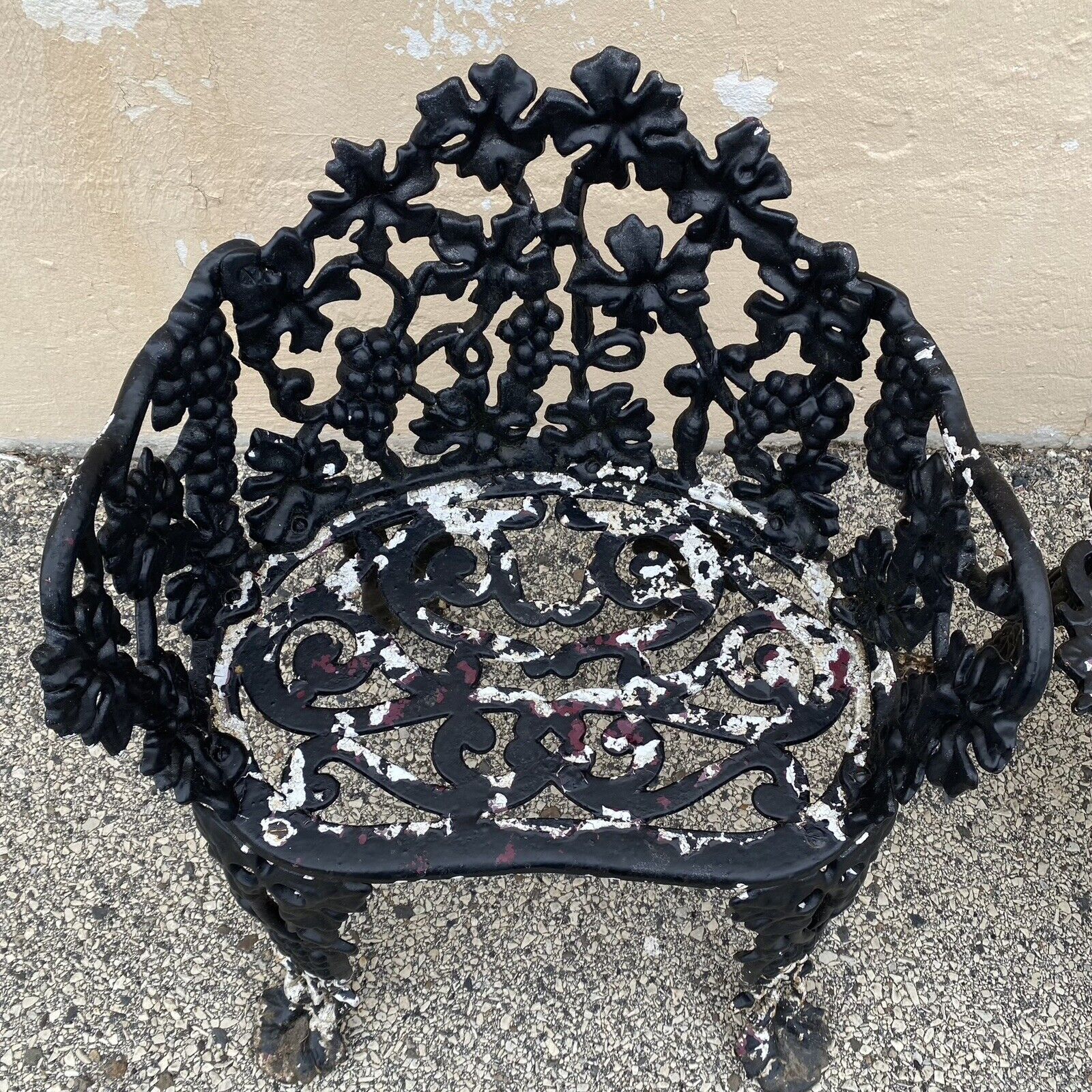 Vintage Victorian Style Cast Iron Grapevine Grape Leaf Garden Patio Set - 3 Pcs
