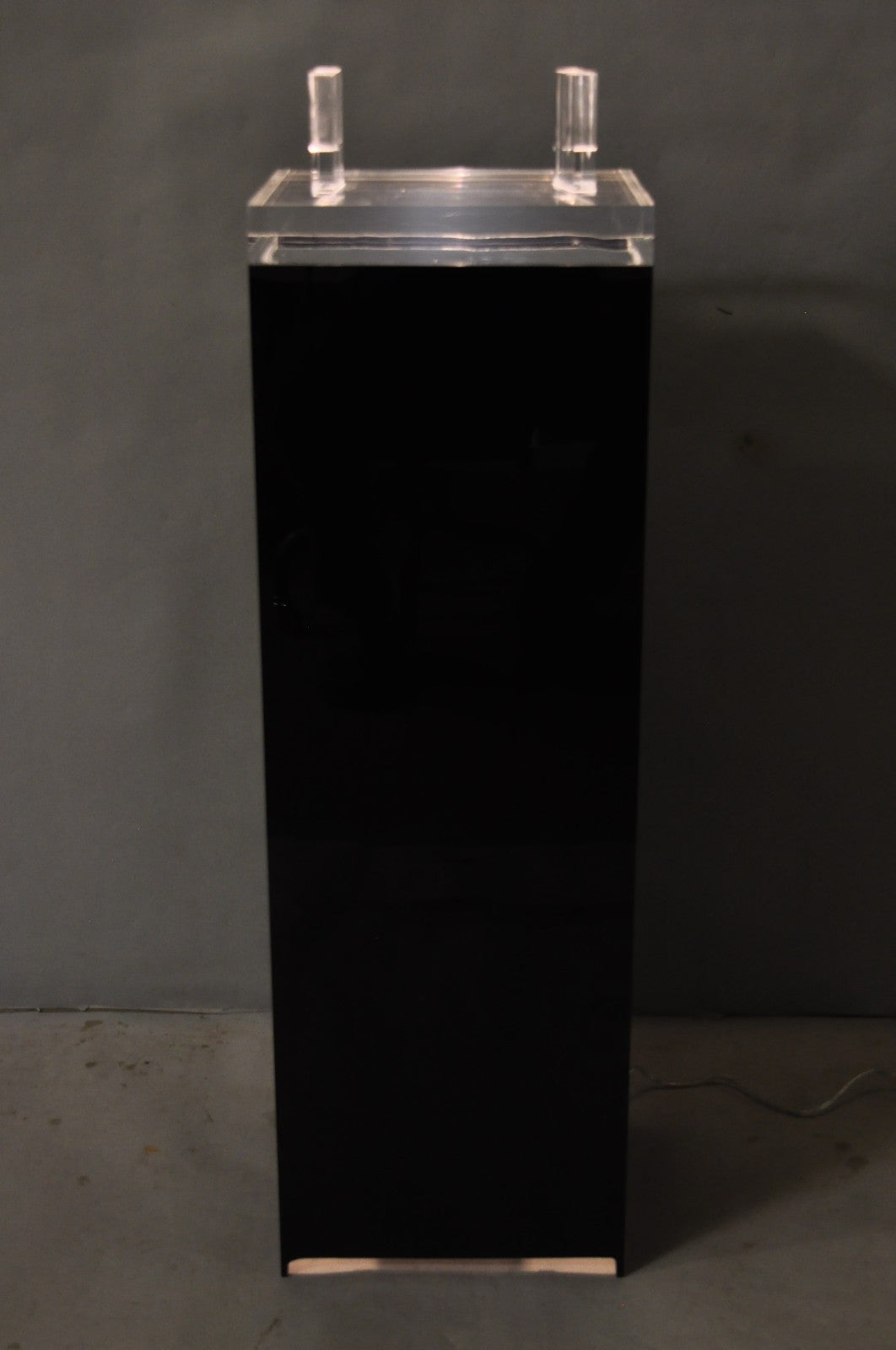 Vintage Mid Century Modern Clear Lucite & Black Acrylic Lighted Pedestal Stand
