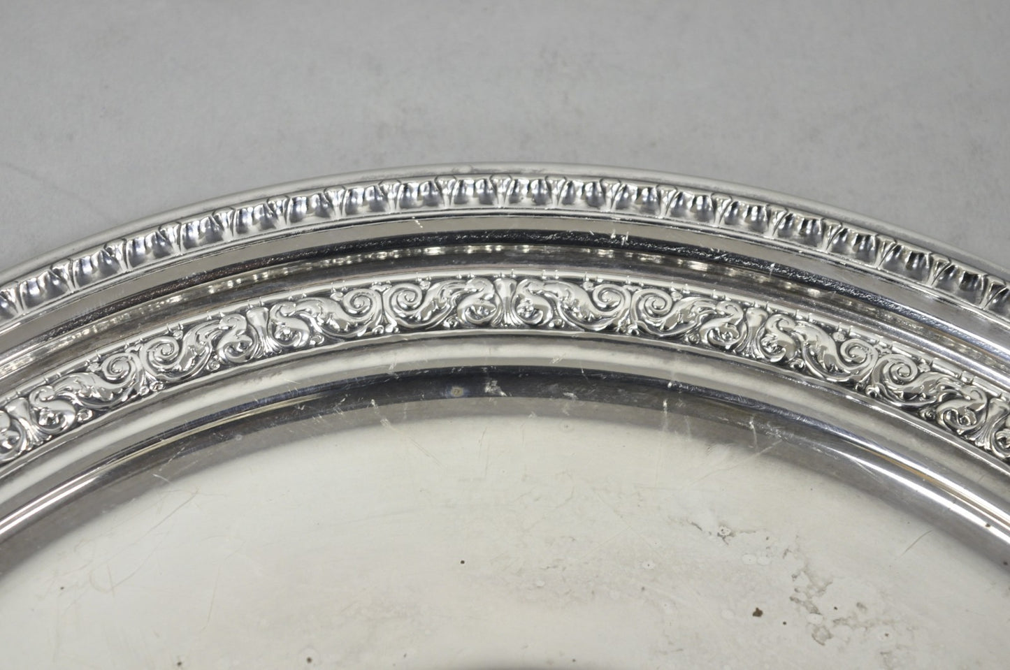 Vintage Reed & Barton 1241 Round Victorian Silver Plated Serving Platter Tray