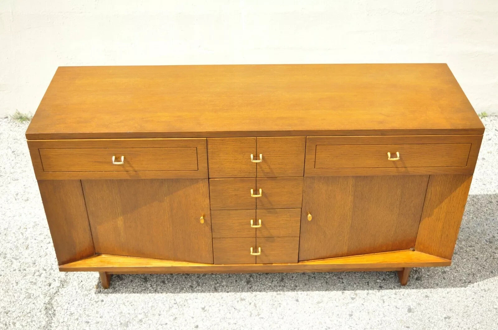 Raymond Loewy Mengel Mid Century Modern Sculpted Oak Buffet Sideboard Credenza