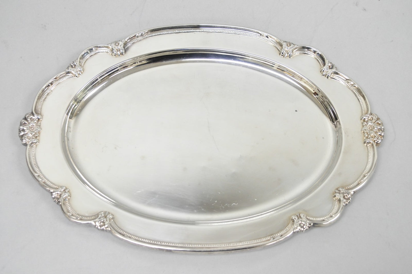 Vintage 1847 Rogers Bros "Remembrance" Oval Silver Plated Serving Platter Tray