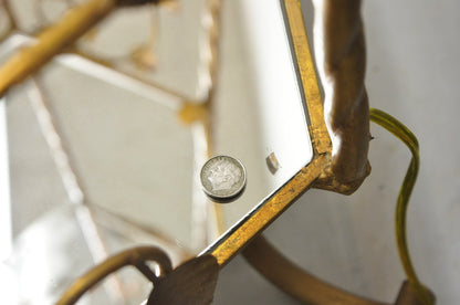 Vintage Italian Hollywood Regency Gold Tole Metal 4 Tier Lighted Etagere Curio