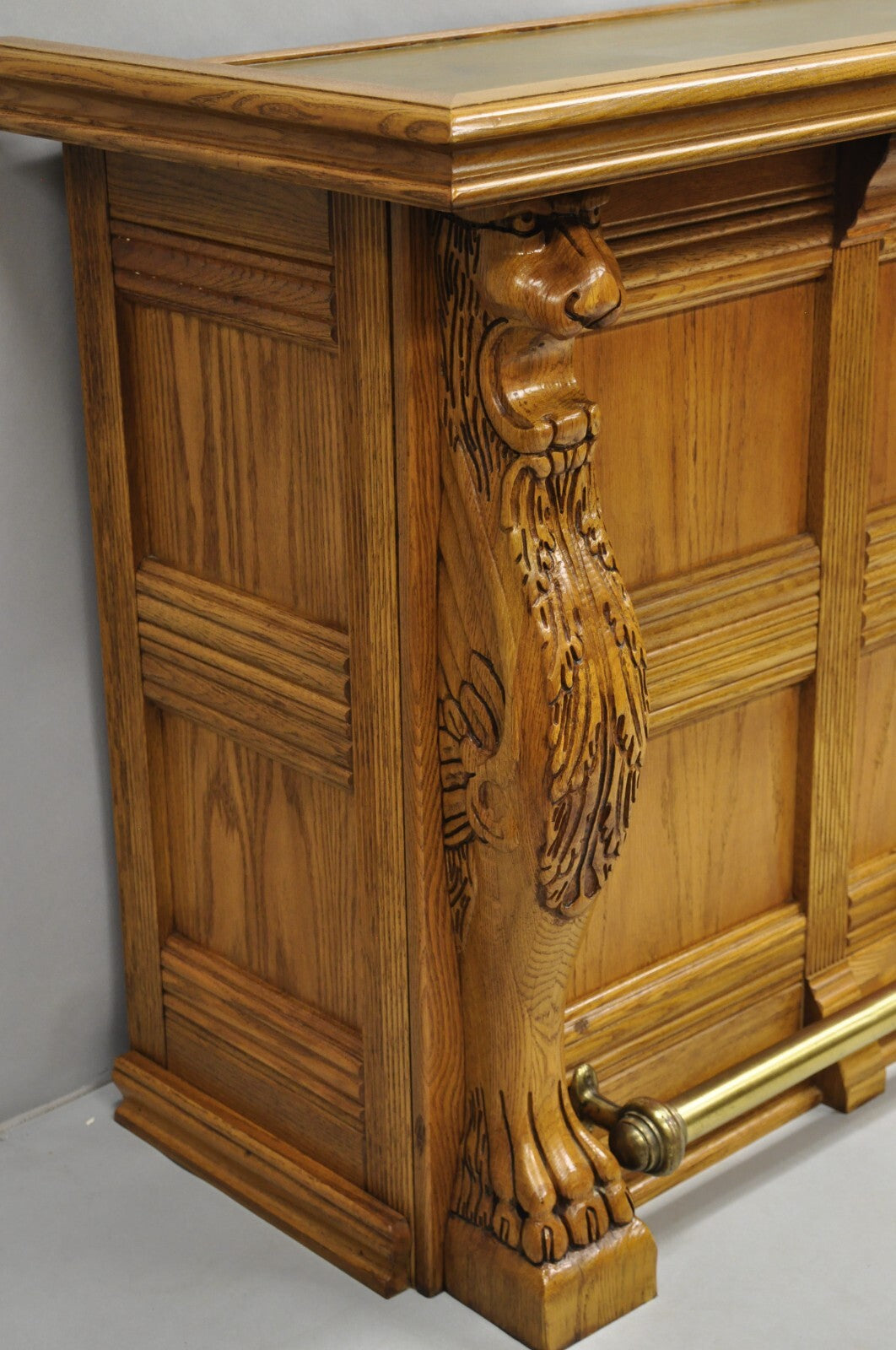 Pulaski Keepsake Collection Oak Wood Bar with Griffins and 2 Swivel Bar Stools