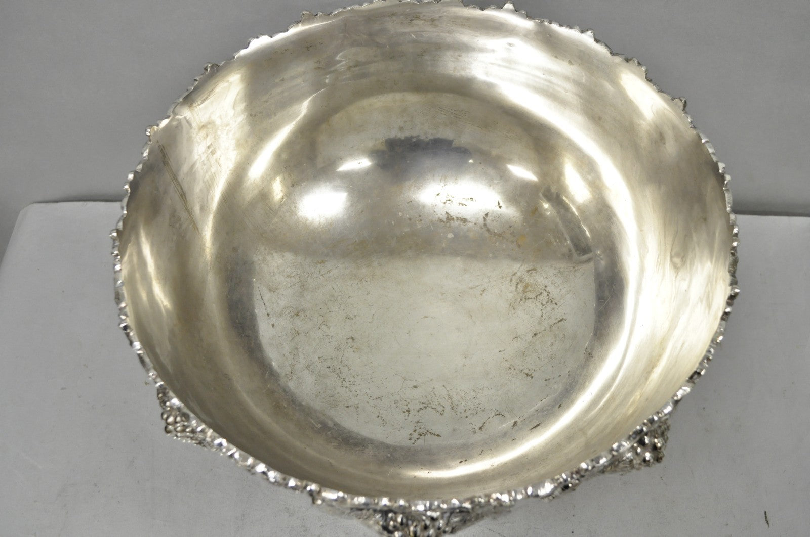 Vintage Grapevine Cluster Silver Plated Footed Punch Bowl Champagne Ice Bucket