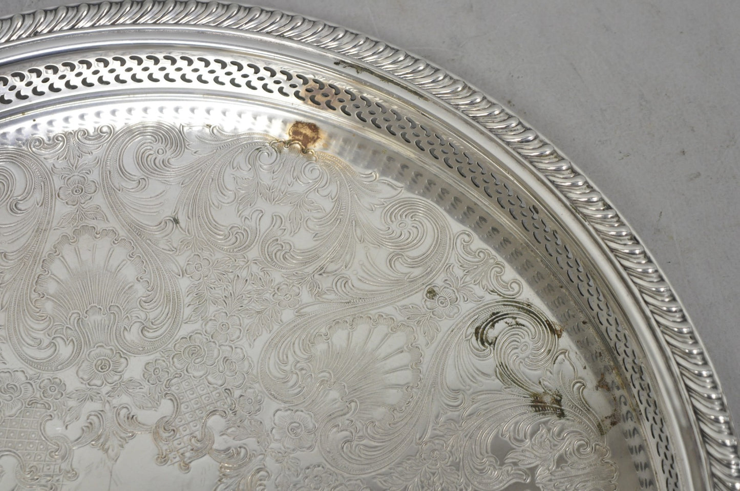 Vintage WM Rogers Round Sllver Plated Raised Gallery Serving Platter Bar Tray