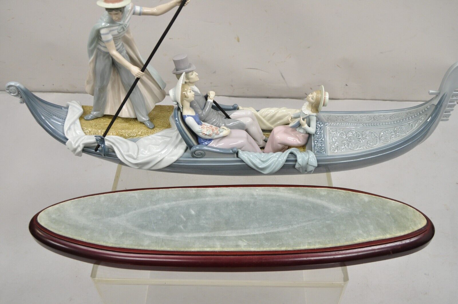 Lladro Daisa 1978 In the Gondola Couple Sculpture No. 2413 Large Porcelain