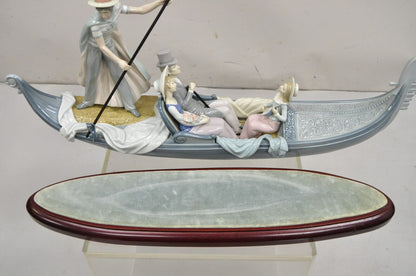 Lladro Daisa 1978 In the Gondola Couple Sculpture No. 2413 Large Porcelain