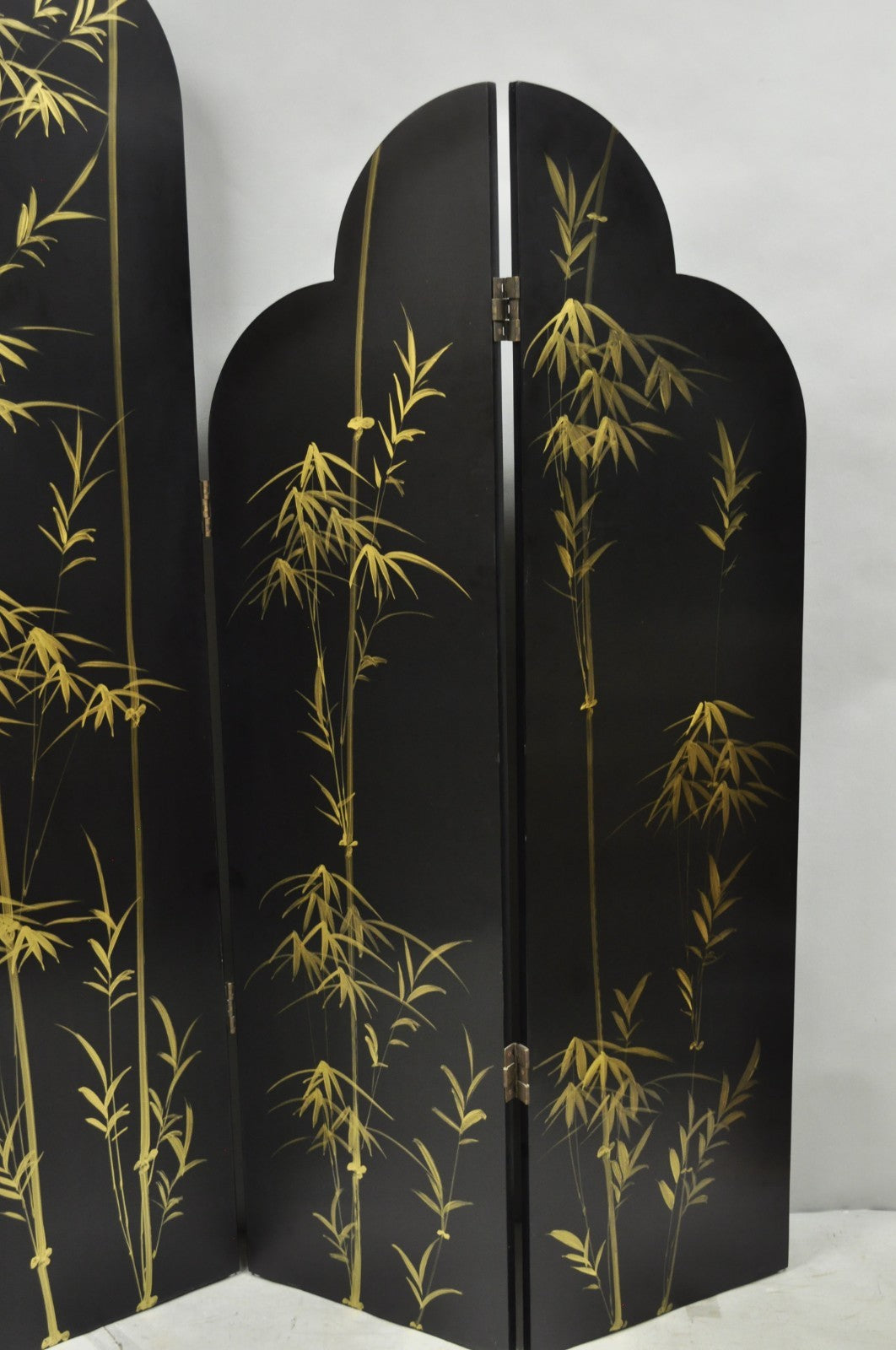 Decorator Chinoiserie Black Lacquer Oriental Painted 4 Panel Room Divider Screen