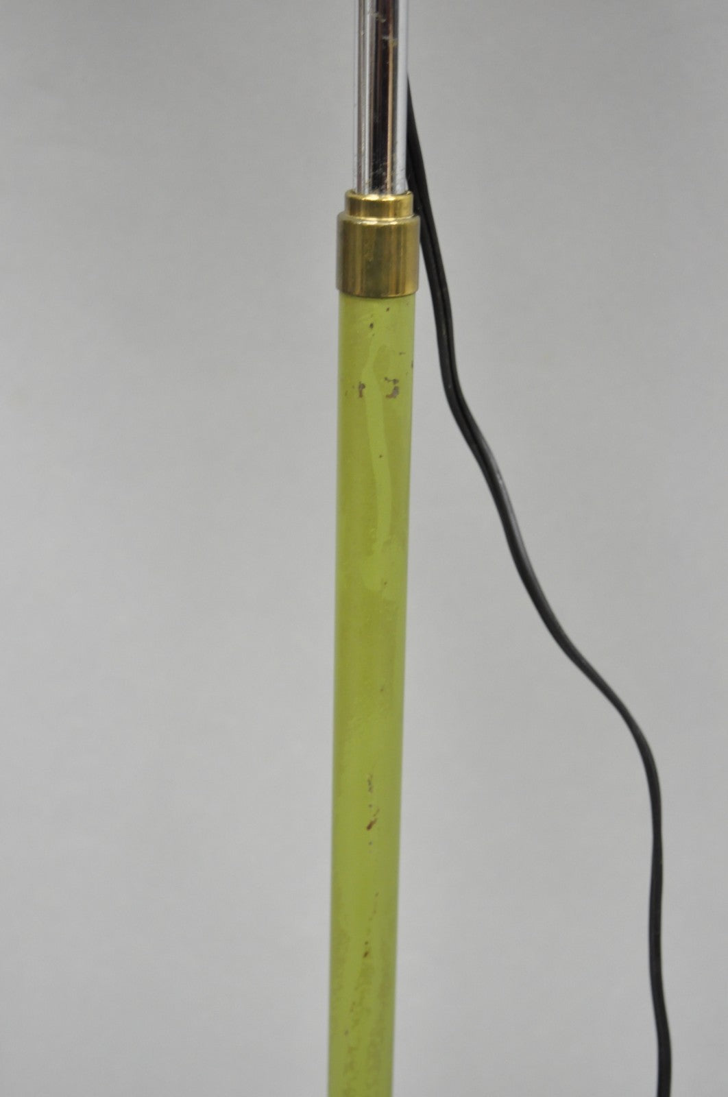 Vintage Mid Century Modern Avocado Green Adjustable Flying Saucer Floor Lamp