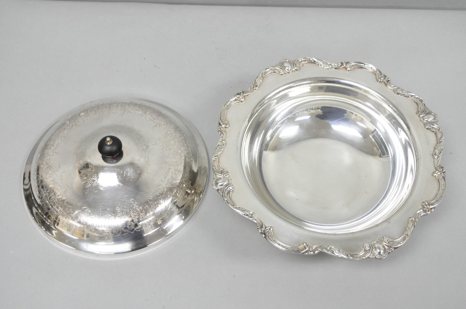 Vintage Webster Wilcox "Rochelle" Silver Plated Round Covered Serving Bowl Dish