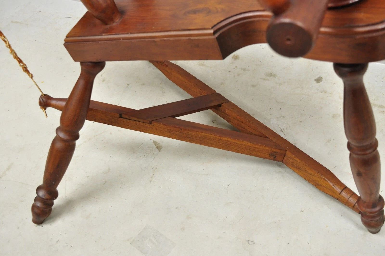 Antique Canadian Country Primitive Pine Wood Colonial Wooden Spinning Wheel