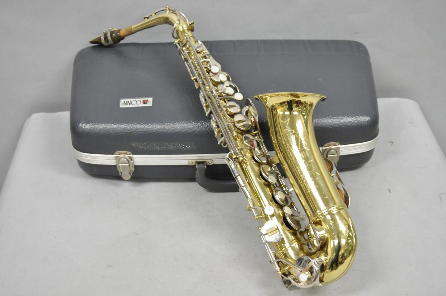 Vintage Conn USA M52762 "Shooting Star" Brass Alto Band Saxophone in Case