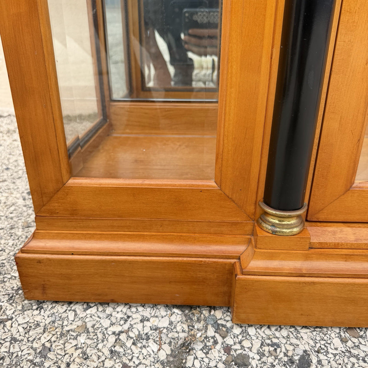 Thomasville Grand Classics Neoclassical Cherry Biedermeier Curio China Cabinet A