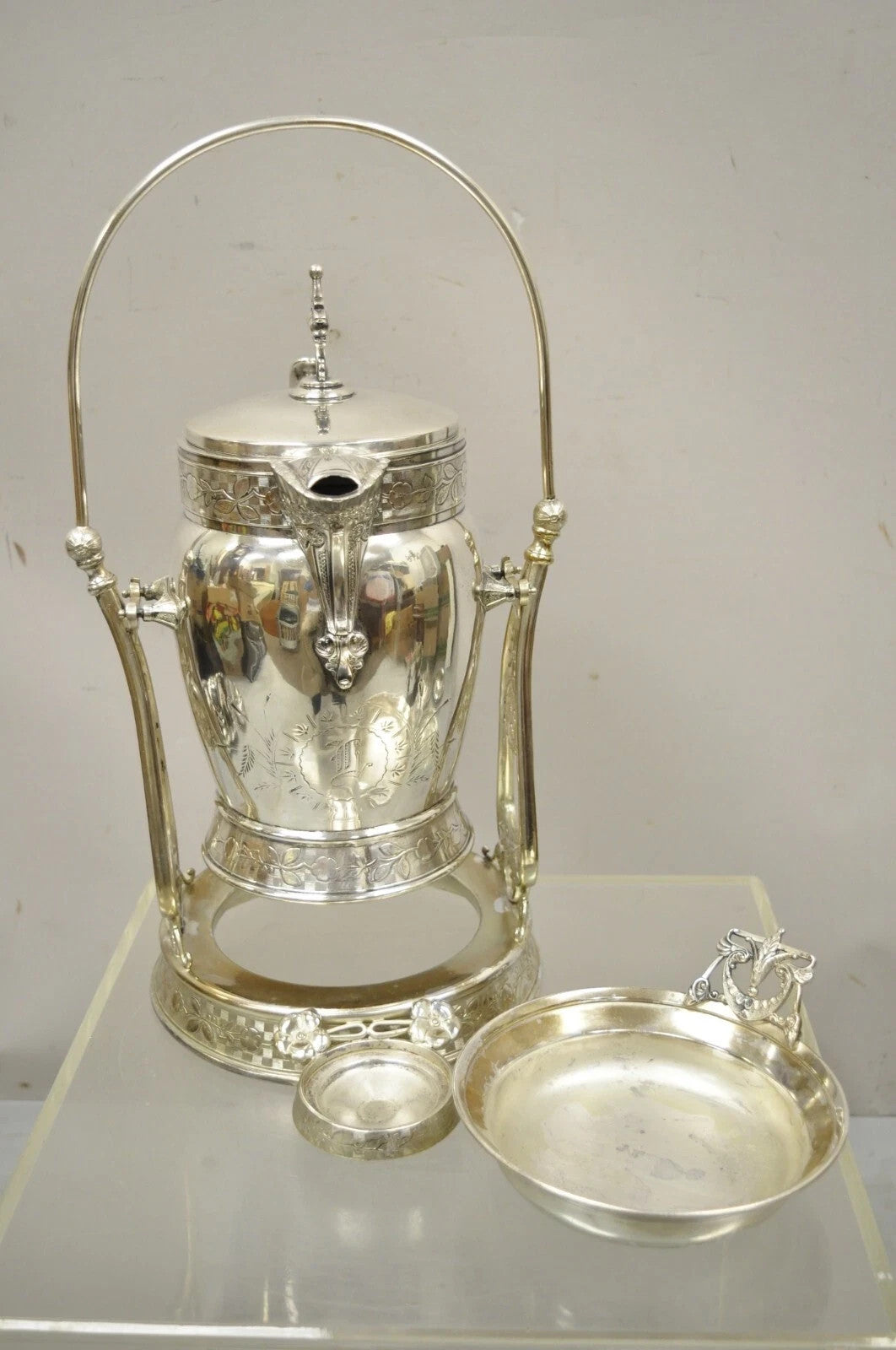 Antique Wilcox Silver Plated Victorian Ornate Tilt Stand Water Lemonade Pitcher