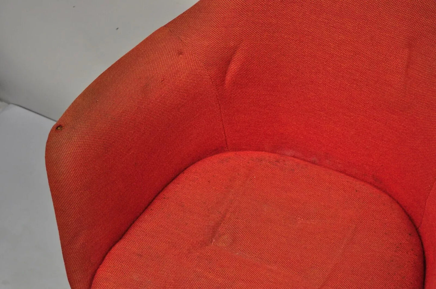 Vintage Knoll Eero Saarinen Red Upholstered Fiberglass Tulip Arm Chair