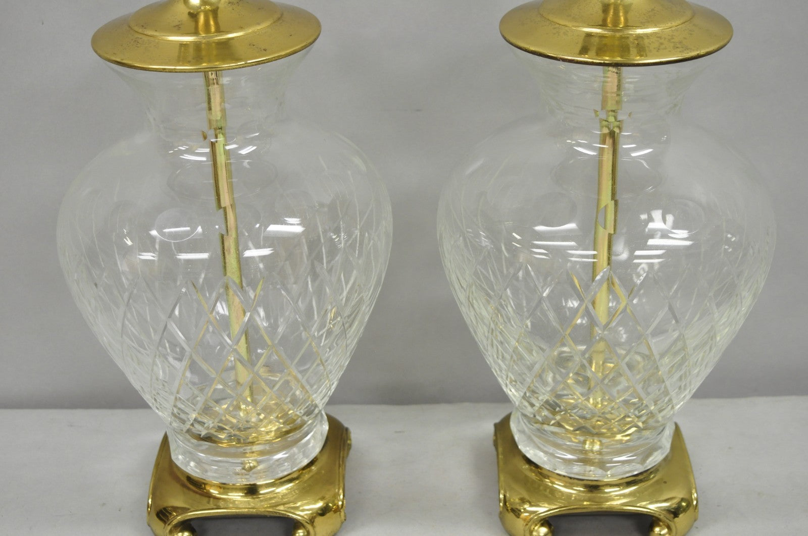 Vintagte Chinoiserie Diamond Crystal Glass Ginger Jar Brass Table Lamps - a Pair