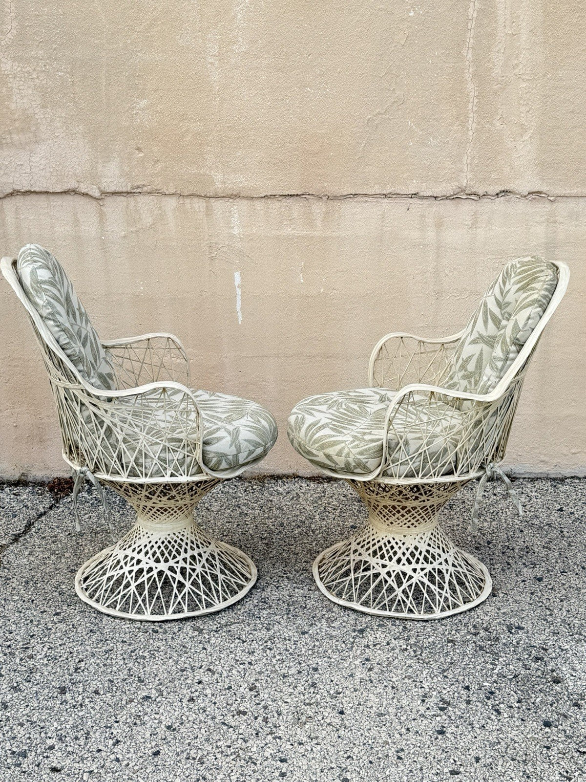 Vintage Russell Woodard Mid Century Spun Fiberglass Pedestal Base Arm Chair Pair