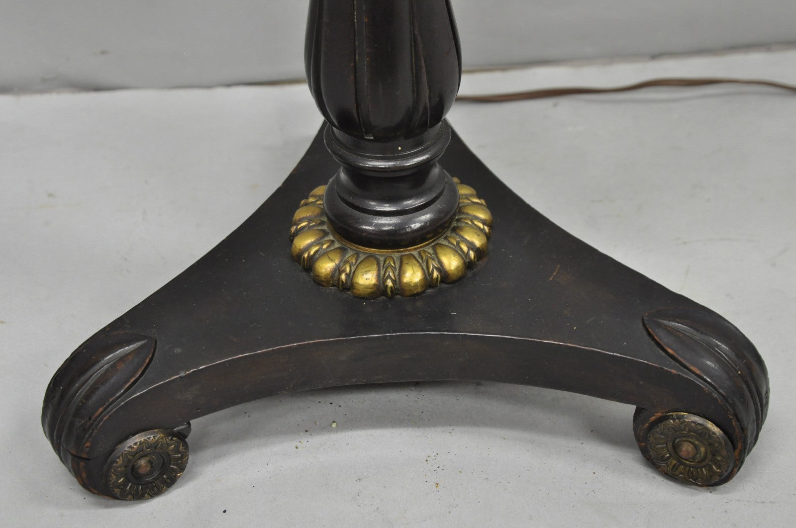 Antique Chinoiserie English Regency Black Lacquer Carved Wood Floor Lamp Table