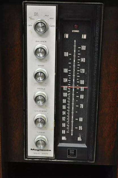 Vintage Magnavox Mid Century Tower Column Pedestal Rodeo Stereo 8 Track Console