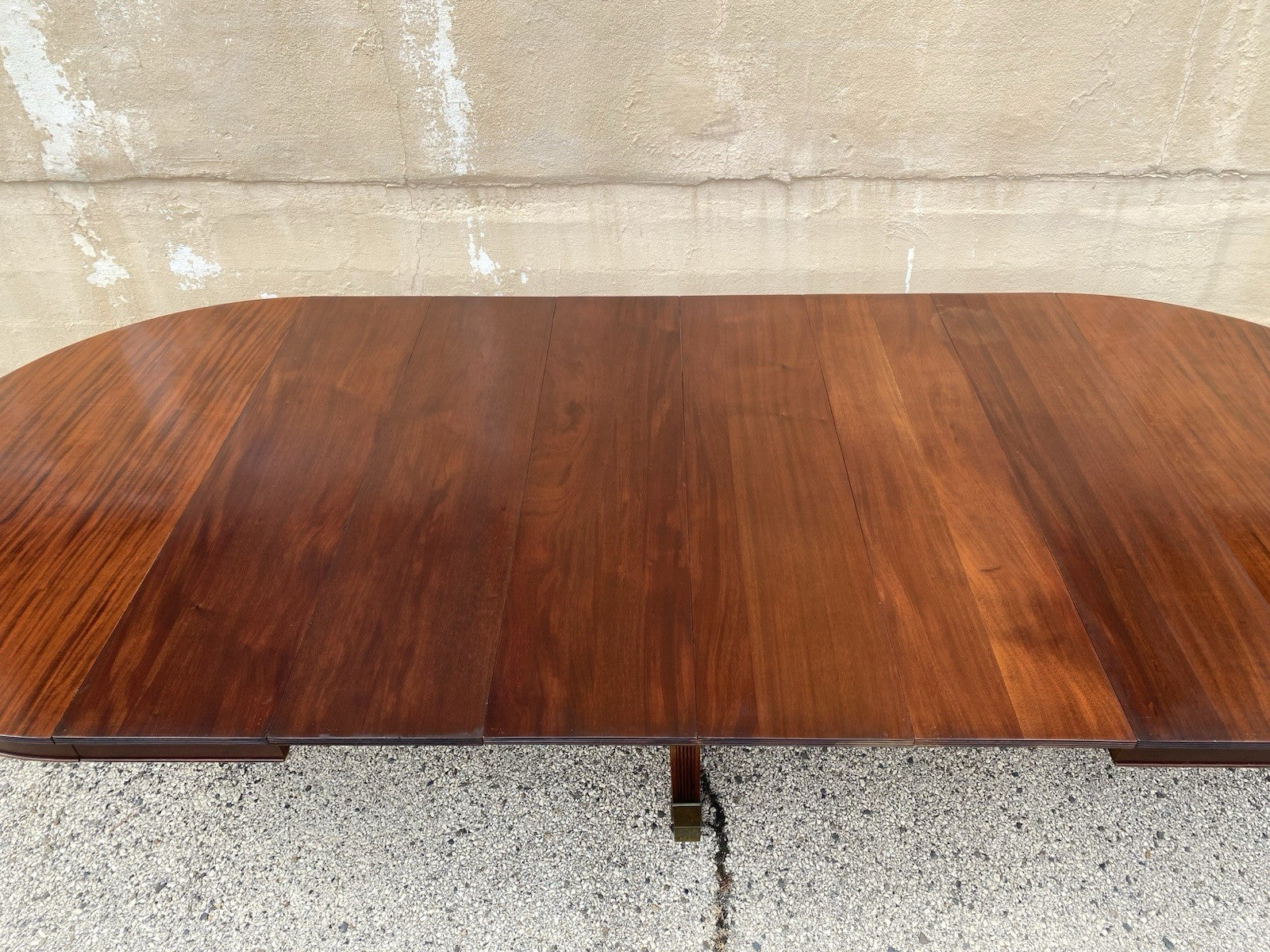 Antique English Regency Round Mahogany Extension Dining Banquet Table w 6 Leaves