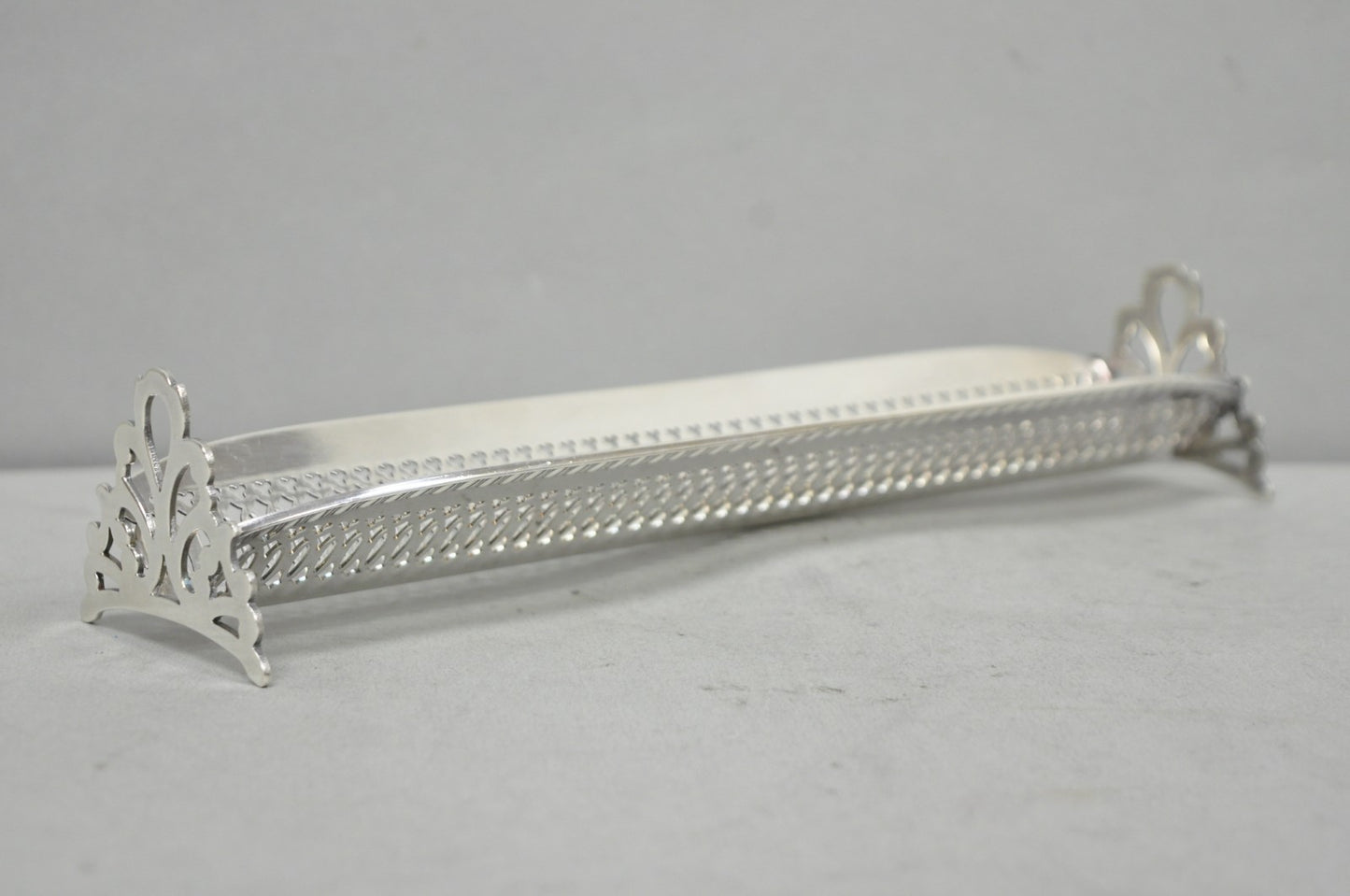 Vintage English Regency Silver Plated Reticulated Sugar Cube Cracker Caddy