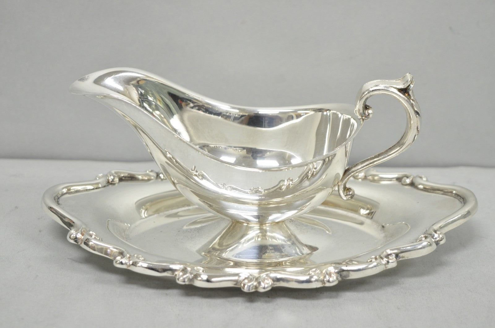 Vintage FB Rogers Silver Plated Victorian Gravy Sauce Boat w/ Attached Dish