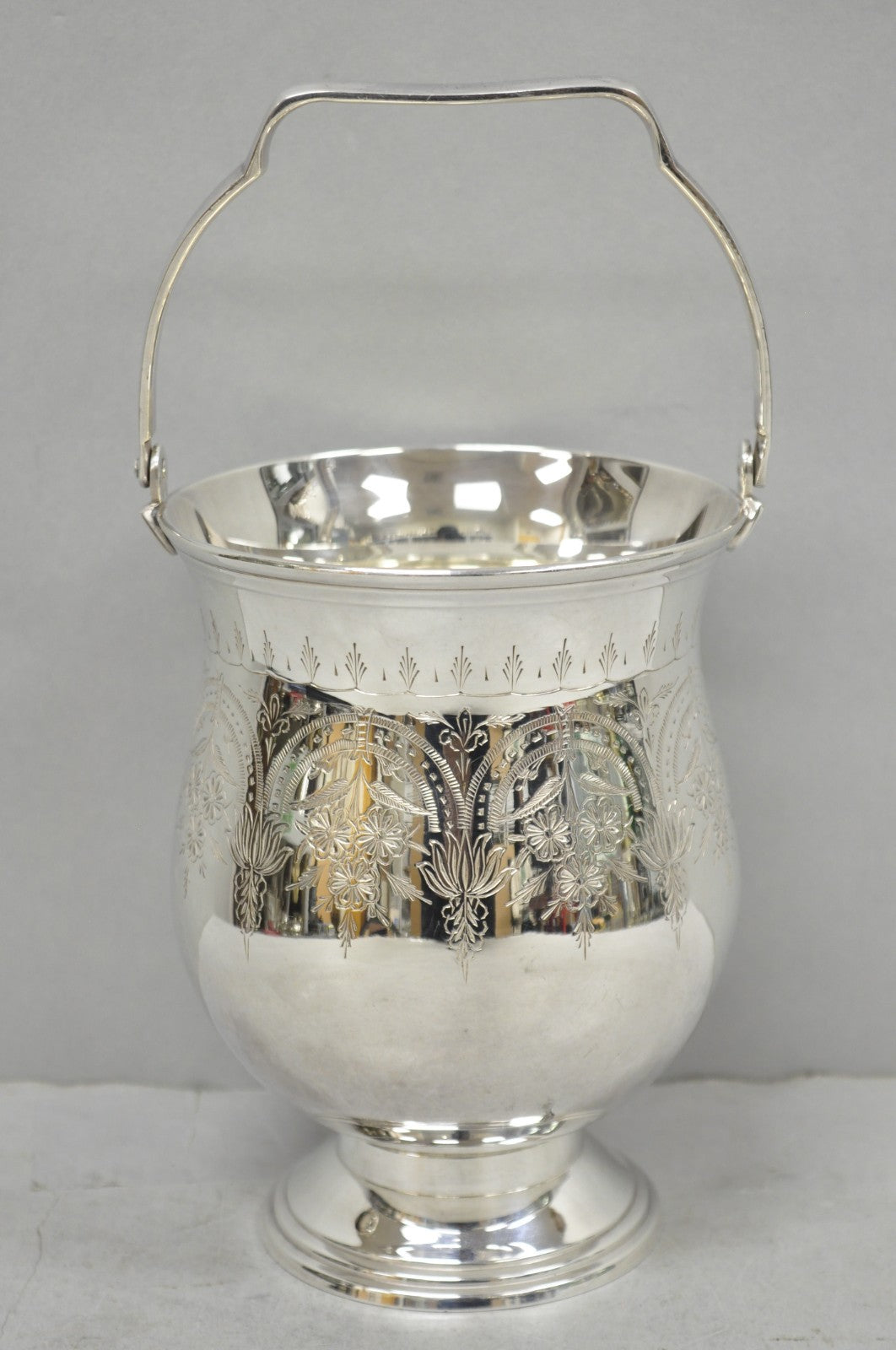 Vintage Leonard Victorian Silver Plated Small Ice Bucket Chiller w/ Handle
