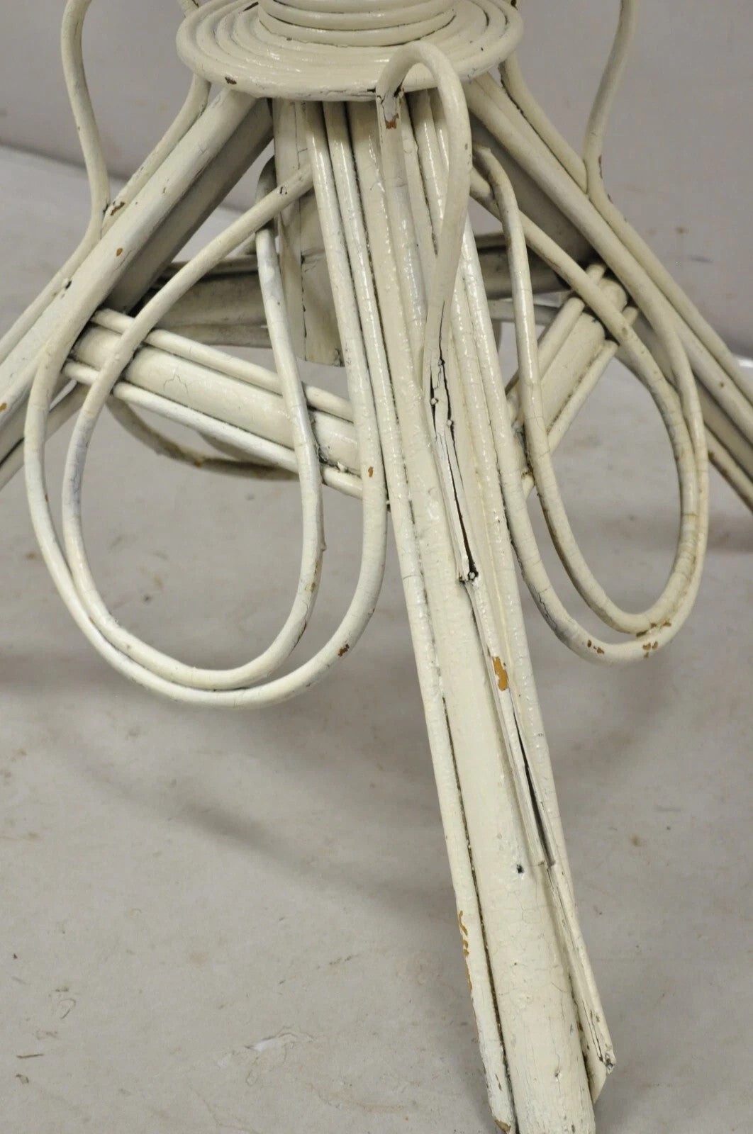 Antique Victorian Arts & Crafts Bentwood Wicker Rattan White Accent Side Table