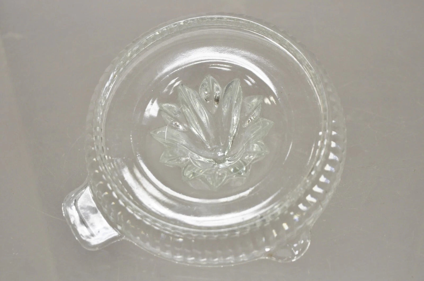 Vintage Art Deco Clear Glass Ribbed Hand Juicer Citrus Orange Handle & Lip