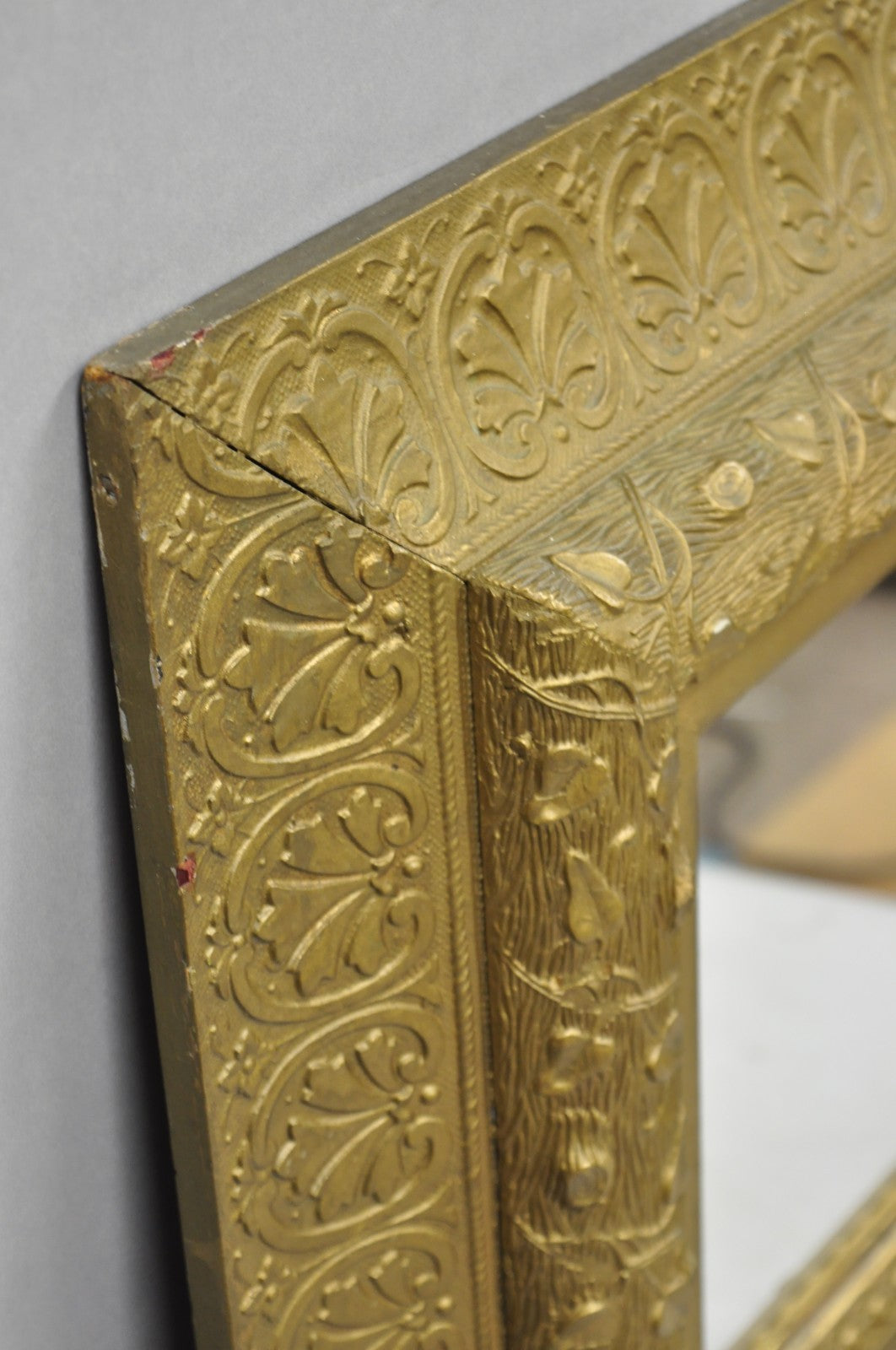 Antique Victorian Gold Giltwood Gesso Leaf Vine Small Black Forrest Wall Mirror