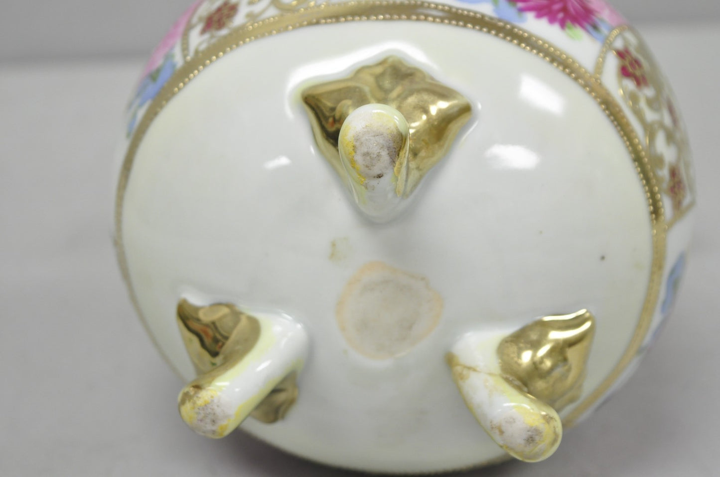 Antique Nippon Moriage Porcelain Twin Handle Ball Vase w/ Hand Painted Roses (B)