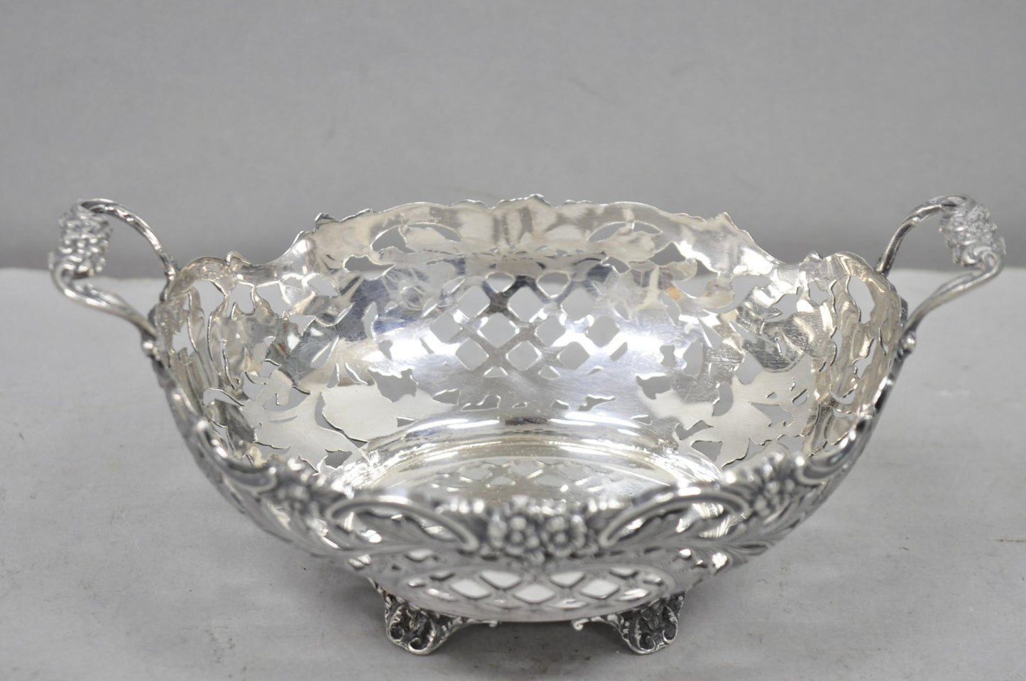 Vintage English Victorian Silver Plated Floral Pierced Small Nut Candy Dish