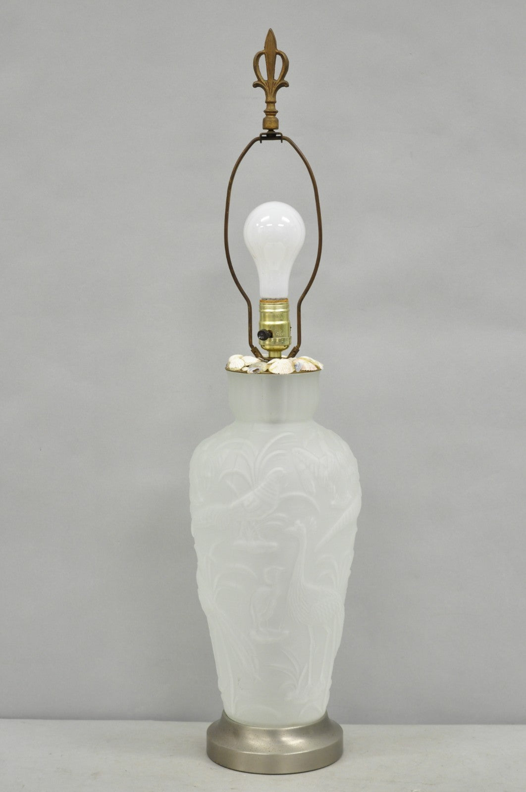 Vintage Chinoiserie Raised Satin Glass Tropical Birds Art Nouveau Table Lamp